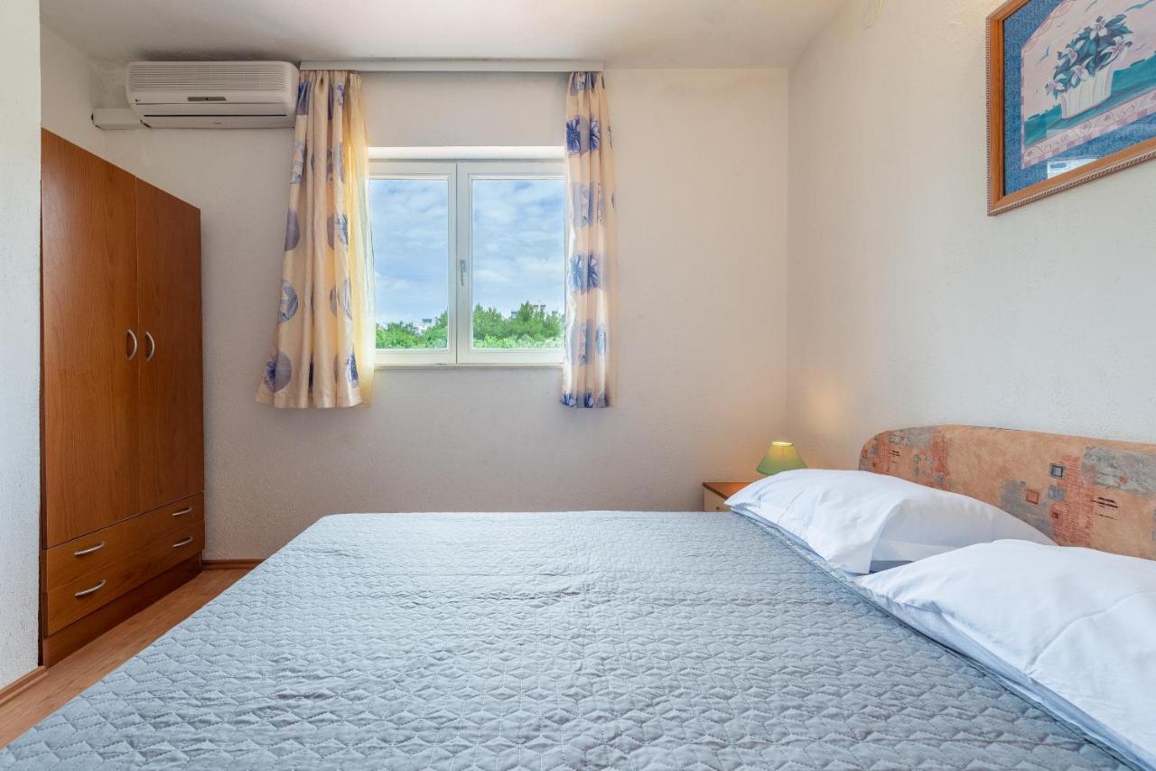 Olive Gardens Apartment Primosten Ngoại thất bức ảnh