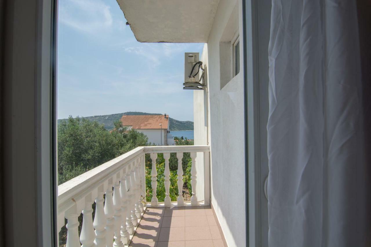 Olive Gardens Apartment Primosten Ngoại thất bức ảnh